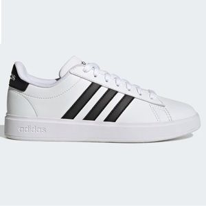 Adidas cloud foam sneakers- black and white- women’s US size 7